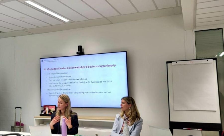 Header image Jacobine van den Brink en Veerle van Waarde geven presentaties bij interprovinciale werkgroep USK